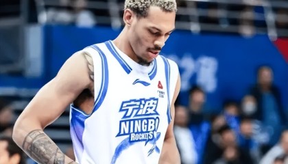 米乐M6官方网站-宁波冲突后续！兹利已走人，刘家成更衣室下令：破坏团队就滚蛋！|贝兹利|体育比赛|球队|比赛|数据_新浪体育_新浪新闻